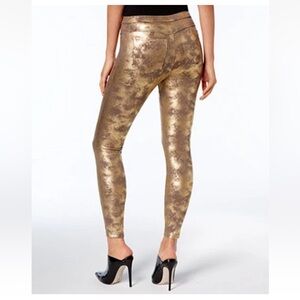 HUE Metallic Gold Mottled Leggings